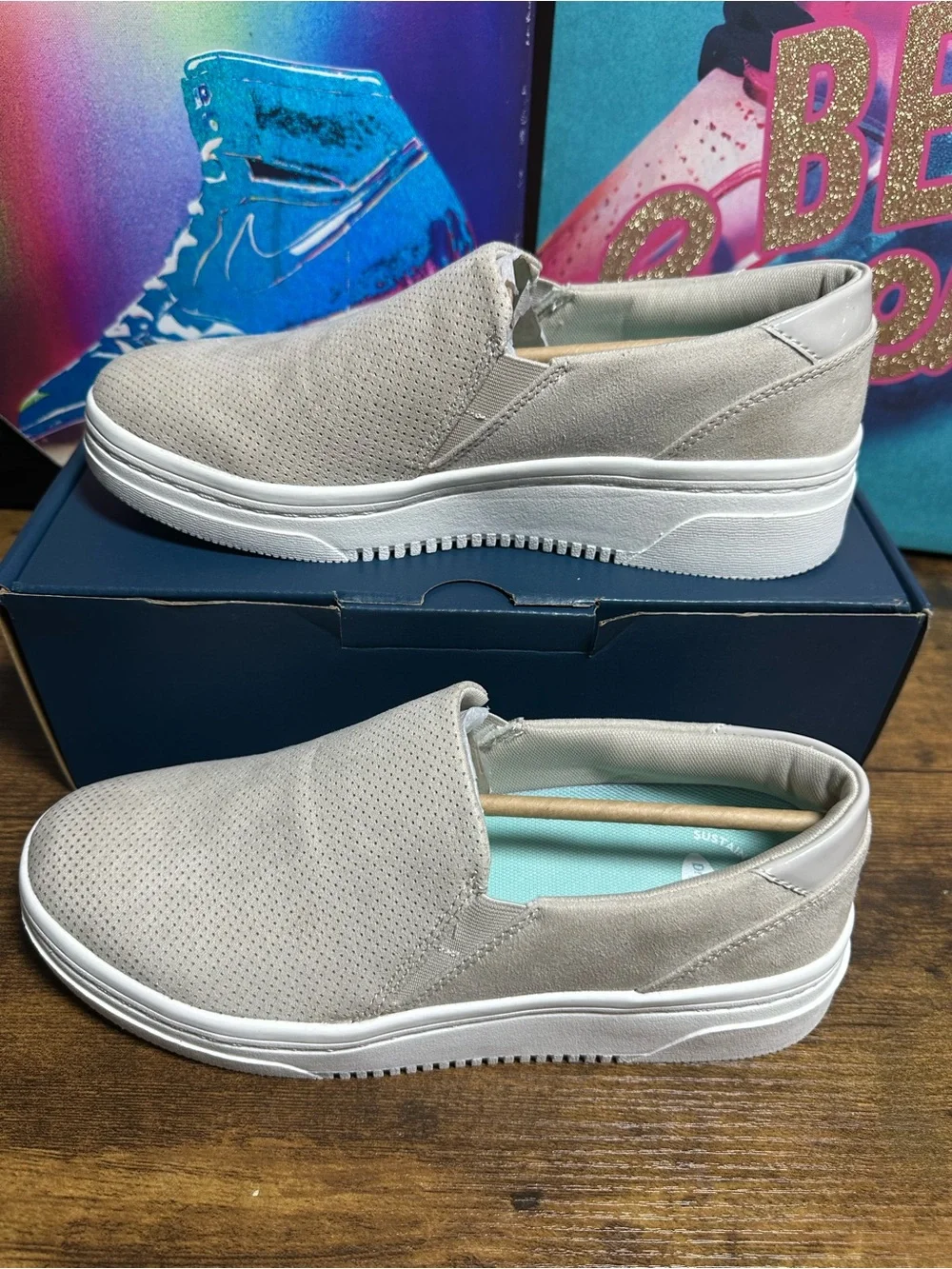 Dr. Scholl's Women's Madison Cloud Sneaker color Oyster Fabric size 10 W
